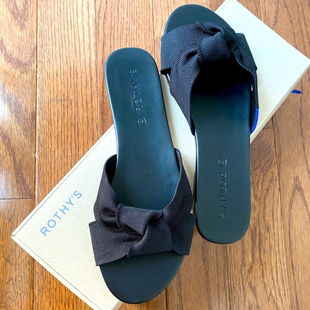 NWT Rothy’s The Knot, Size 7.5